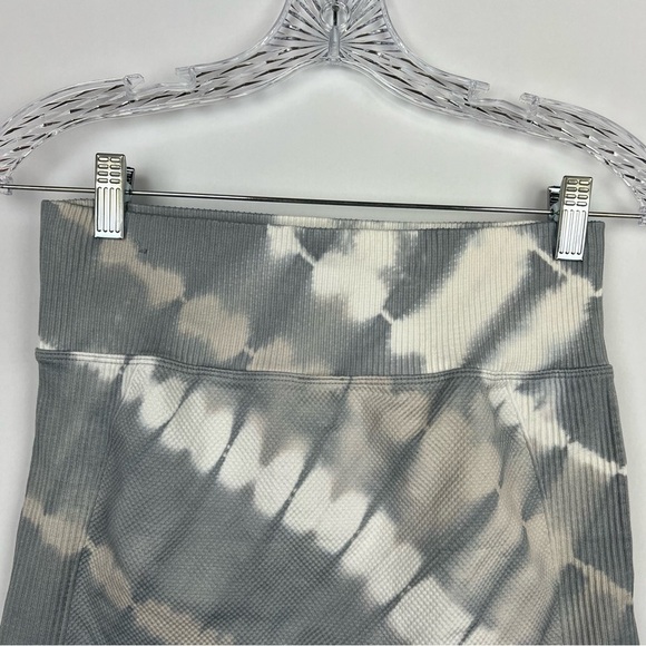 Victoria Secret Pink active women’s bike shorts size M seamless tie dye blue - Picture 5 of 9